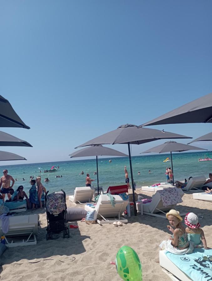 Райский Уголок Nea Moudania Bagian luar foto